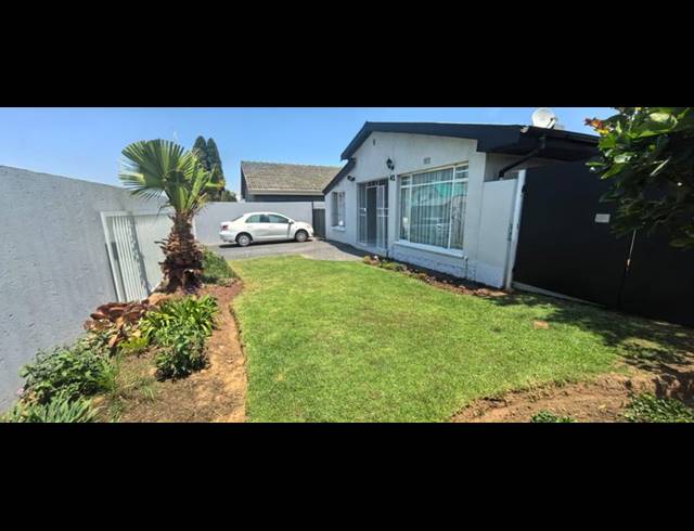 4 BEDROOM HOUSE FOR SALE IN SOPHIATOWN